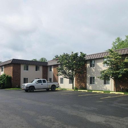 Quality Inn & Suites Owego Bagian luar foto
