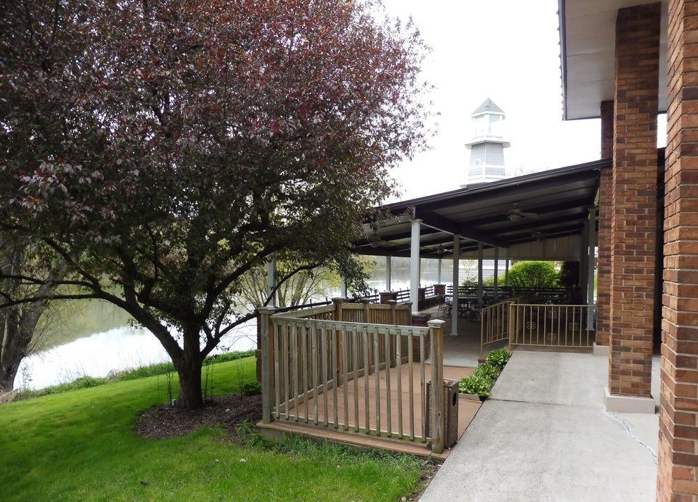 Quality Inn & Suites Owego Bagian luar foto