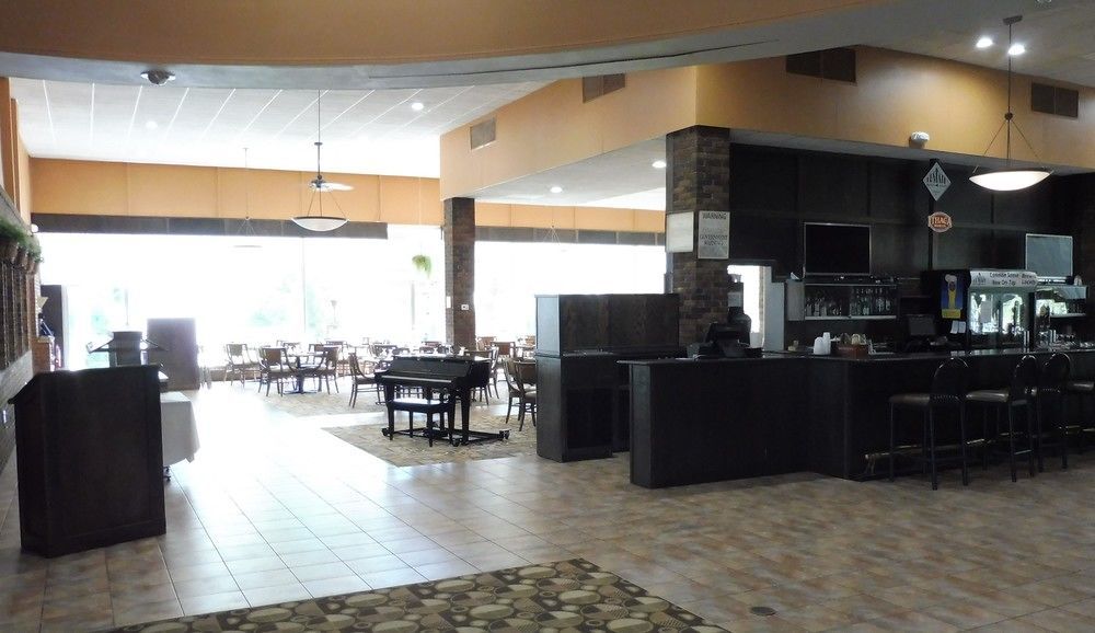 Quality Inn & Suites Owego Bagian luar foto