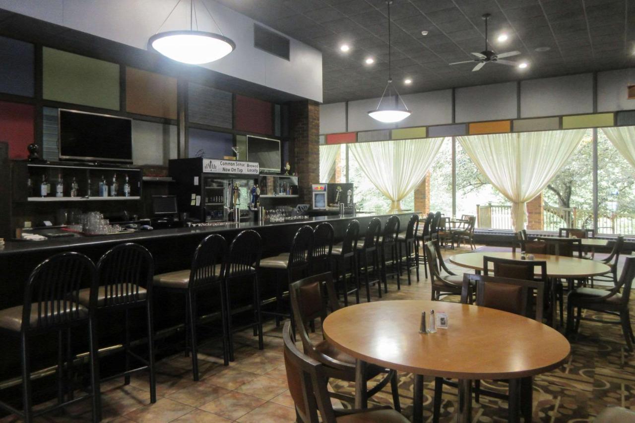 Quality Inn & Suites Owego Bagian luar foto